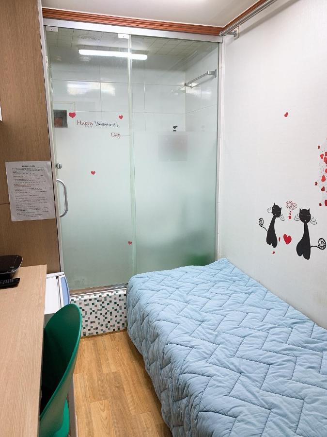 Hostel Living Castle Hongdae